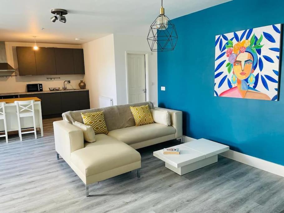 Stunning Huge Openplan 2Bed Flat Apartment Woking Bagian luar foto